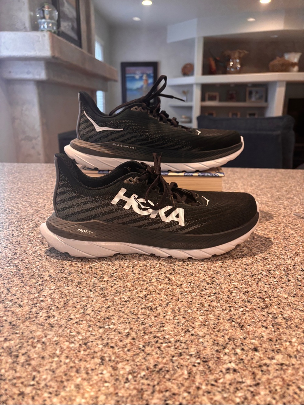 Hoka One One Mach 5 Running Shoes  women’s 9b